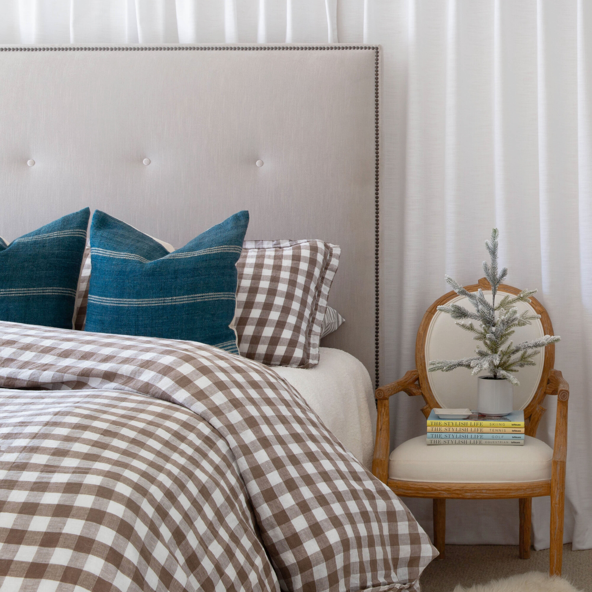 guest room ready for the holidays