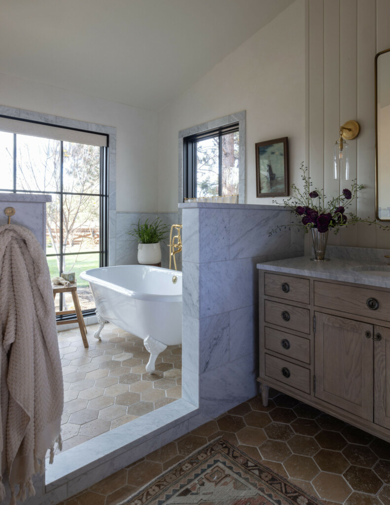 High Desert Tumalo Ranch | Bend, Oregon | Bathroom | Tile | Shower Design | Vanity